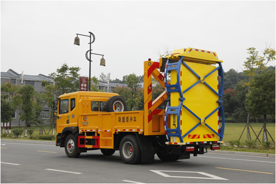 東風(fēng)D9防撞緩沖車(chē)100K