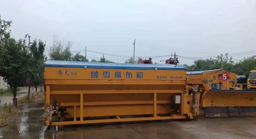 二手除雪鏟 二手融雪撒布機 二手掃雪滾 二手除雪車